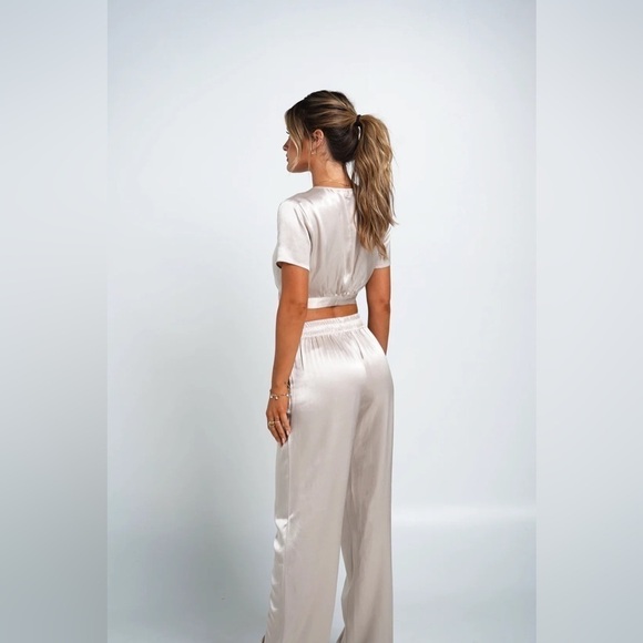 VALE Genta Poppy Pant and Dulce Top in Champagne Set - Picture 3 of 11